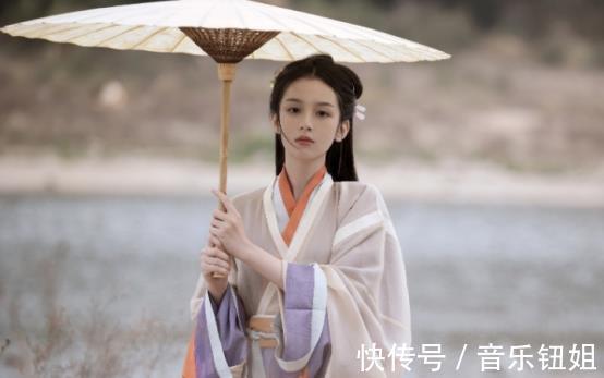 前嫌|果然是良心老板趙麗穎被黑后不計前嫌，為周也站臺《中餐廳5》