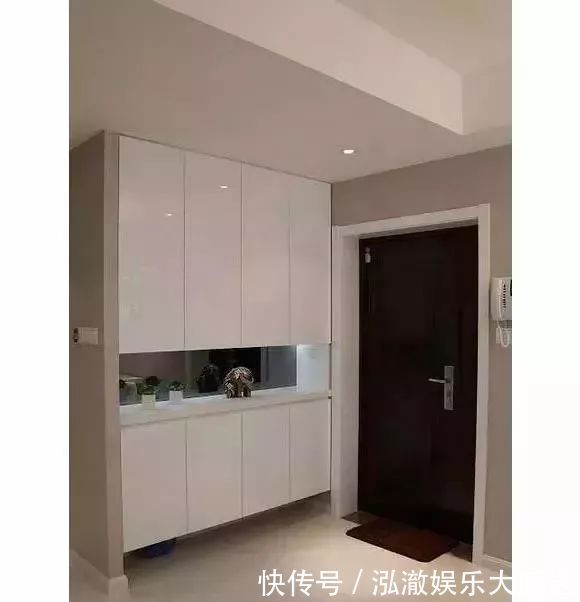 鞋子|门口只放个鞋柜好浪费!装一个柜子实用得很!