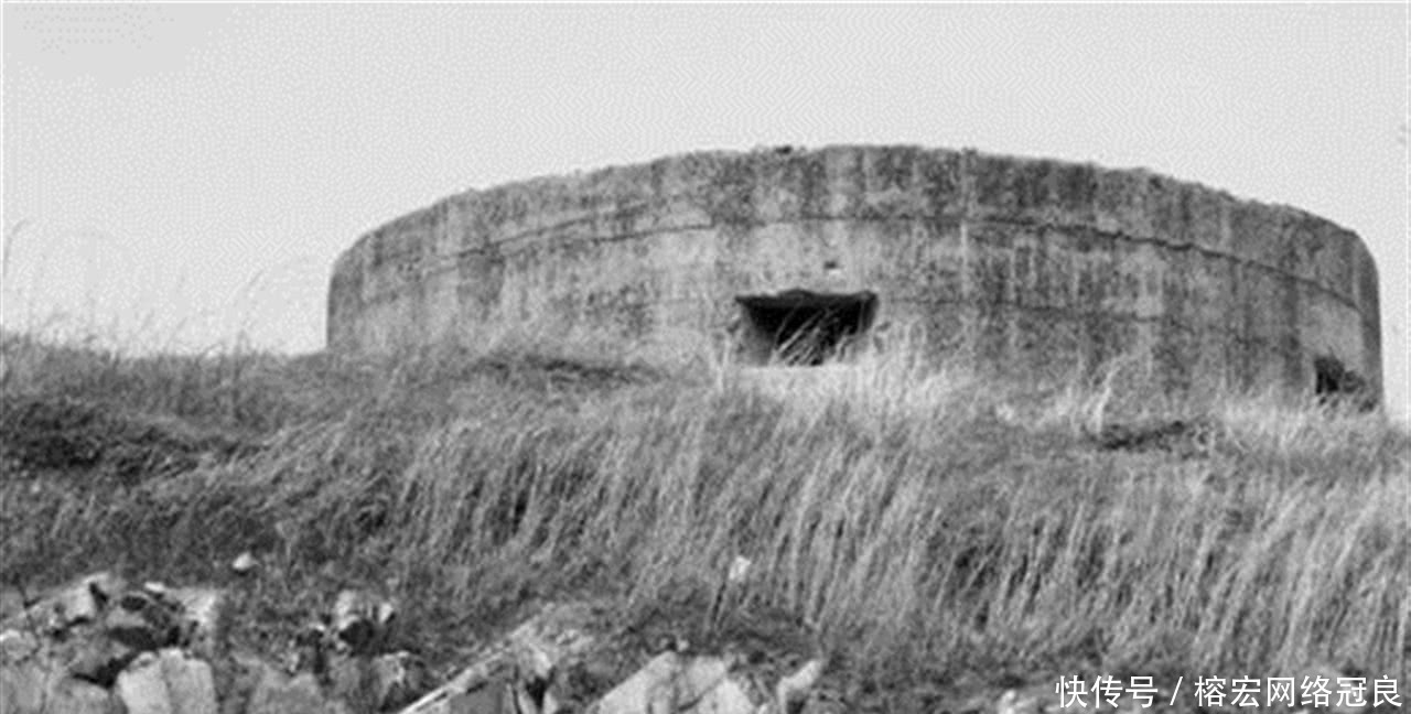 久攻不下|日军躲进碉堡,苏联士兵久攻不下,一中国老农经过:我有办法