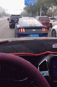 我就是让我帮我拦下车,你一脚是什么意思