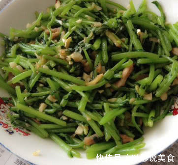 維生素此菜秋天要常吃，兩三塊錢一斤，養心安神，排毒還祛燥