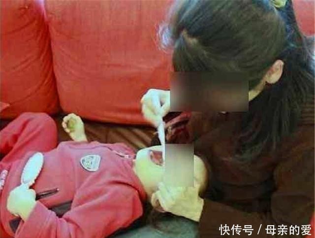 韭菜|3岁女儿误吞水银，宝妈抱起孩子送医，却被奶奶阻拦：先吃完韭菜