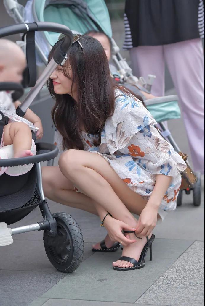 辣妈|街拍:没见过这么美的辣妈