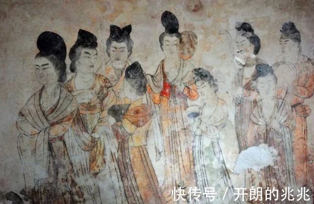 陪葬#盗墓贼太倒霉,和同伙内讧被封于唐代古墓中,墓穴墙角枯坐上千年