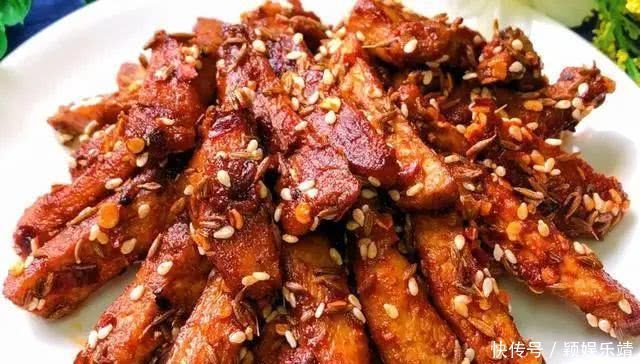 10块钱的鸡胸肉能做一大盘,减肥吃,比牛肉干还香