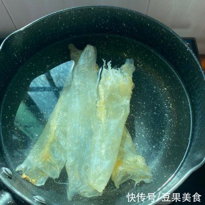 十分滋润的花胶猪骨炖汤