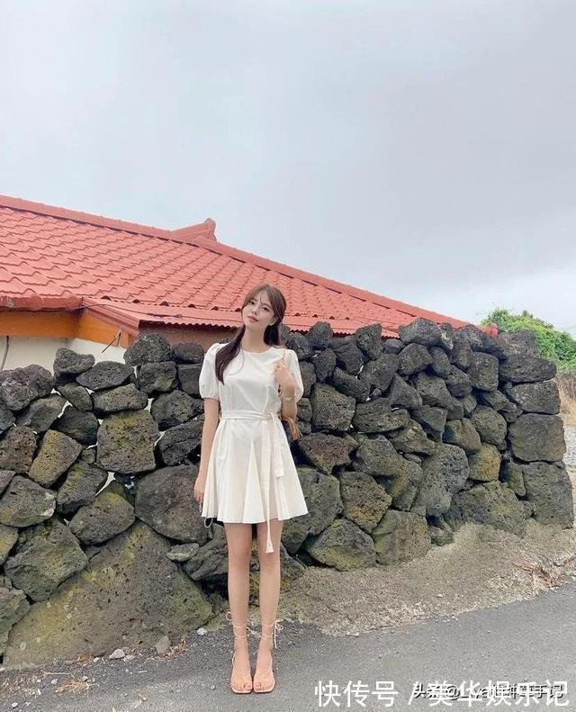 女衫|“露奶装”算什么?“渣女衫”才是撩人又时髦