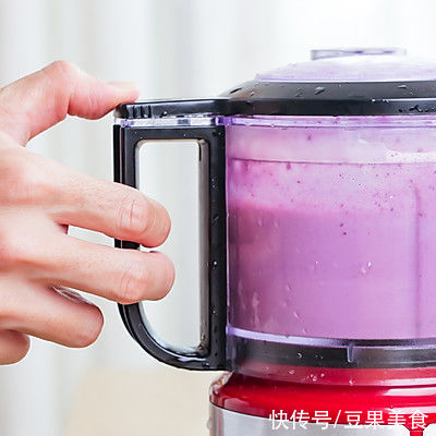 只要掌握好比例，碗蒸粗粮糕就能一次成功