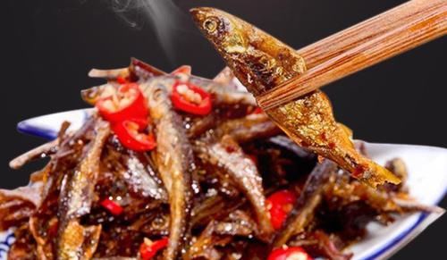 干辣椒|1元1包的香辣小鱼干,原来是这样做的,教你自己做,健康又美味