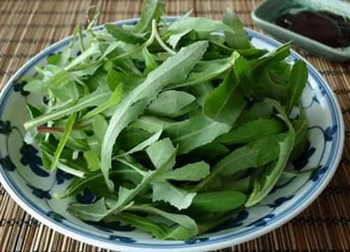 女性到了中年，3种食物不错过，排毒养颜，有益健康