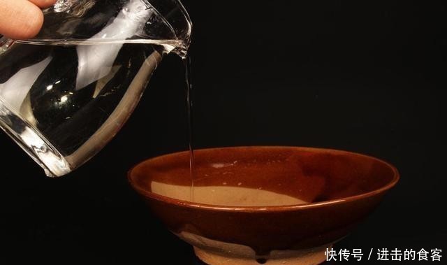 酒桌|我国酒量最好的省份,东北人都喝不过,吃饭顿顿少不了