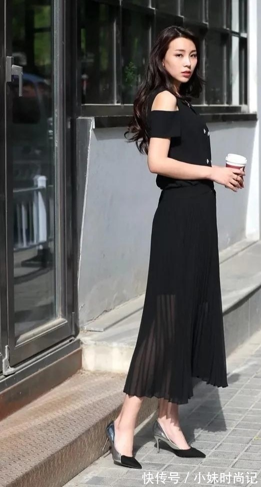 有气质|中年妇女如何穿搭比较时尚有气质?