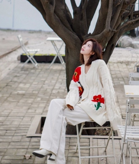 菱格纹 想要温柔还保暖?瞧博主的毛衣穿搭方法,让你做个美美的小仙女