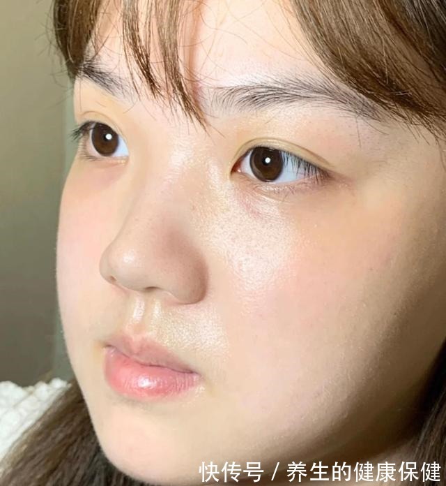 刺激性 早C晚A的嫩肤效果,你不会还不知道吧!在护肤圈地位很高!