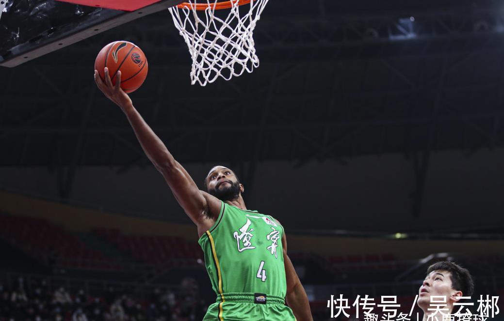 莫兰德|辽篮22分惨败暴露两大隐患!双外援难堪重任,杨鸣过度依赖郭艾伦