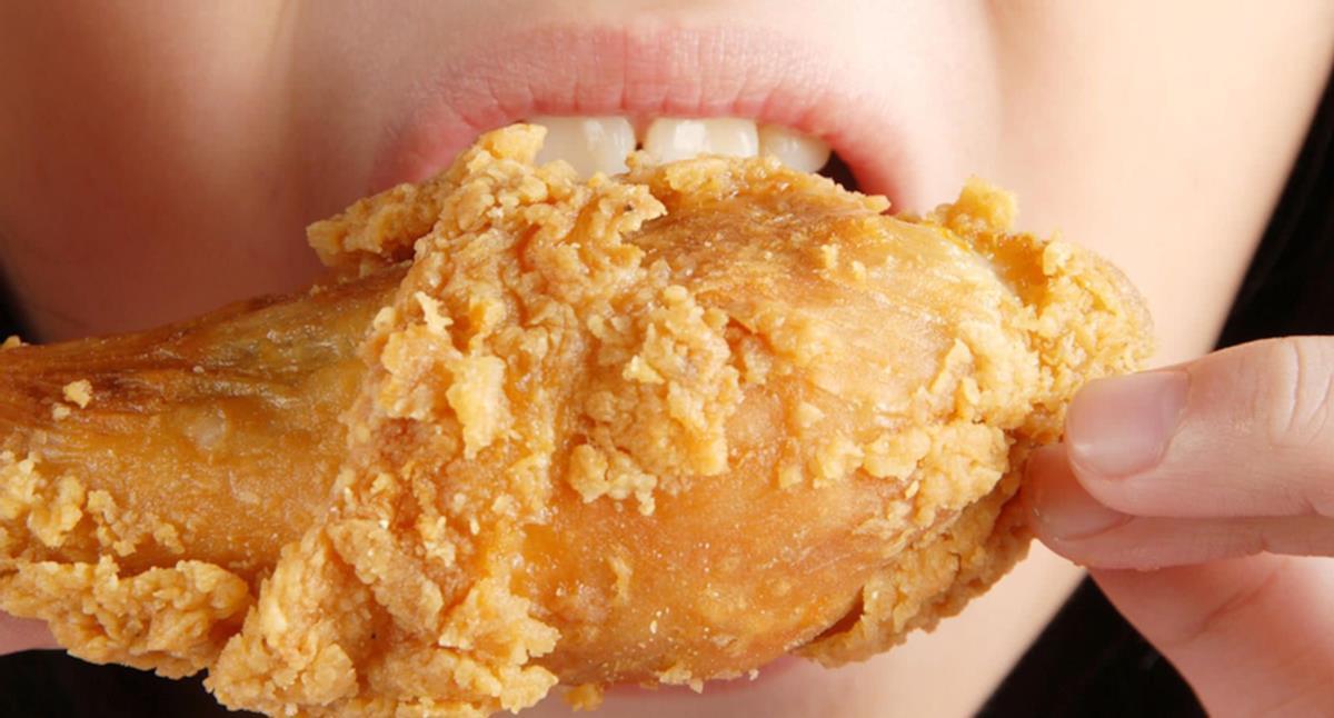 油腻食物|血栓如何一步步堵塞血管？4个习惯不注意，血栓易出现