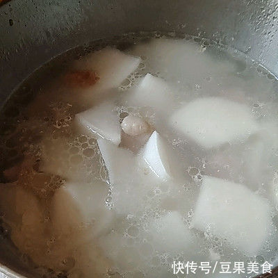 排骨|懒人福利，超简单的快手菜「初冬吃食」养生排骨萝卜汤