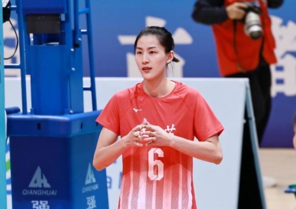 许晓婷|姚迪可取代丁霞以老带新,梅笑寒被李岩龙耽误,许晓婷“一根筋”