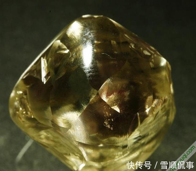 颜色|这30种宝石,既昂贵又美丽,只要是文玩人,都会被它们迷住!