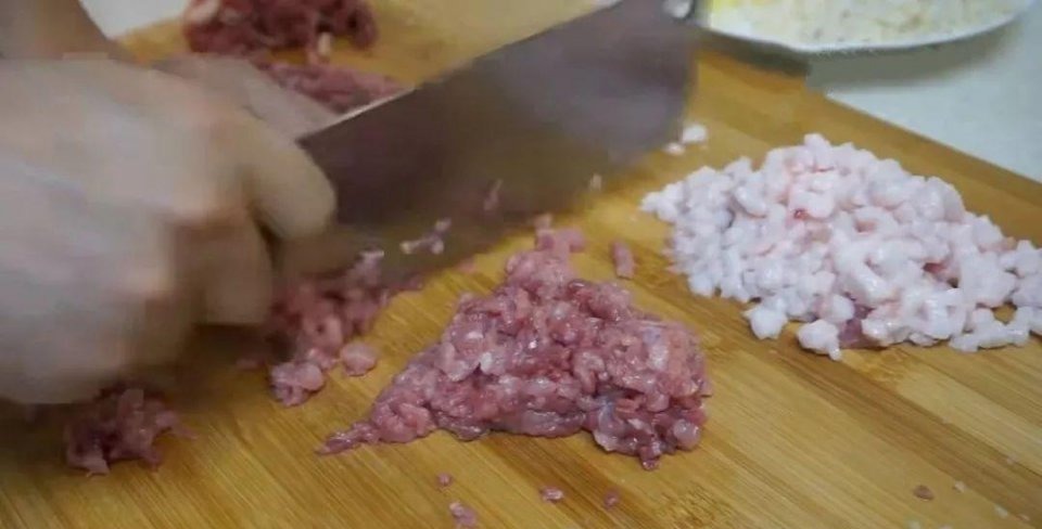 这才是我要的猪肉做法,红润油亮,口感软糯鲜香,上桌分分钟抢光!