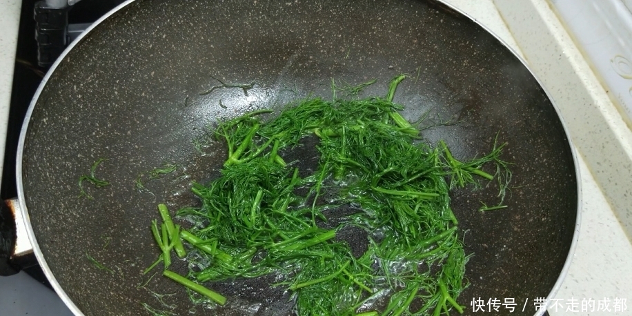 我家面条从来不炒,不做汤面不凉拌,5分钟出锅,连吃3天也不腻