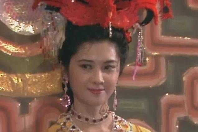 符合|赵丽颖跟朱琳谁符合你心中女儿国国王的形象