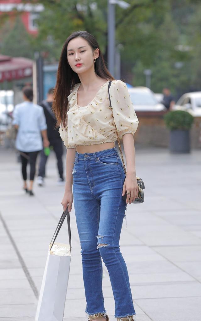 俗气|成年人即使穿着白裙子,也能感觉到一种清新俗气的质感
