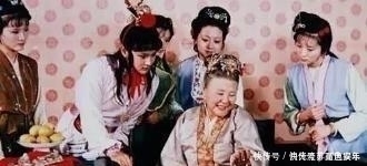 贾代善小妾有6个,贾母当初如何对待她们的她用八个字说出答案