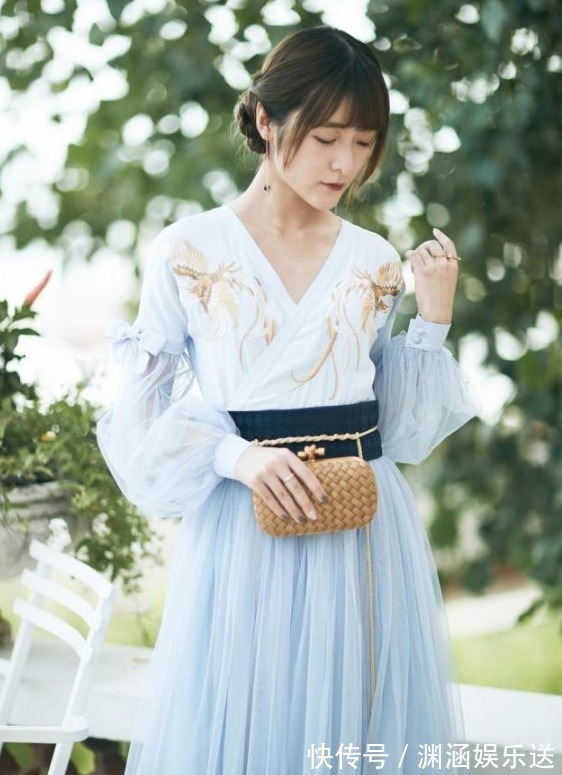 穿上汉服&徐娇一直为汉服做宣传,然而汉服圈却不待见她原因既简单又现实