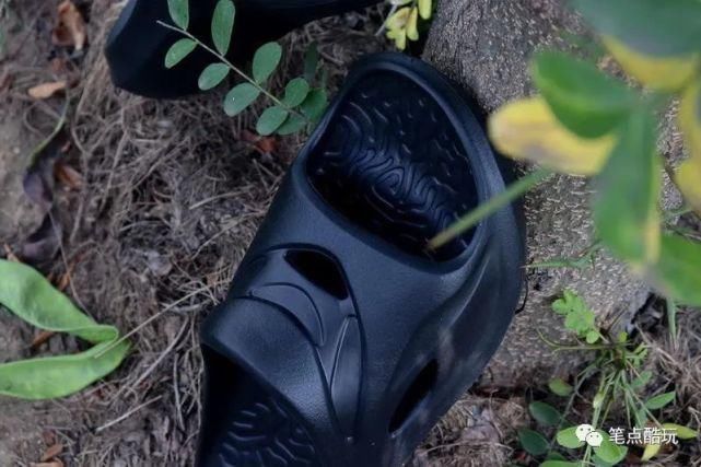 拖鞋|换鞋解乏，缓解脚压，咕咚运动舒缓拖鞋体验