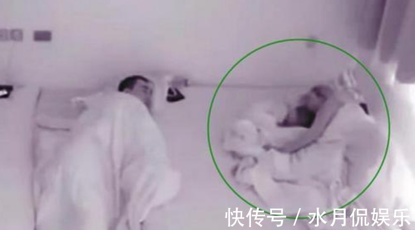 宝宝|11个月大宝宝半夜总是坐起来,妈妈安装监控后,看了实情感动不已