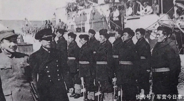 部队|18岁是红军师政委,1955年被授予少将,他气得撕下自己肩章