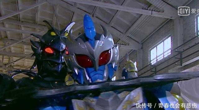 瞬间|铠甲勇士挨打的五个瞬间,炎龙最惨,帝皇侠挨打都这么帅!