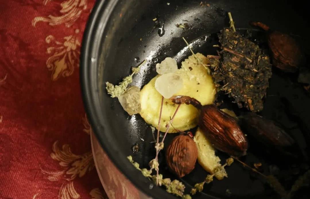 店里的姑娘|洪漠如:熬茶记忆,把回忆藏在味觉里