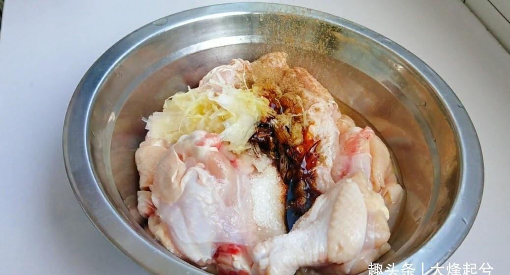 炸鸡粉|不用面包糠，不用炸鸡粉，教你炸鸡腿简单好吃的做法，一看就会