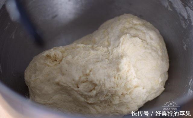 炸油条根本没难度，我每次都成功，都是这个配方好，我现在告诉你