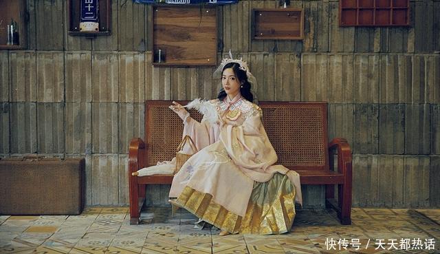 大小姐|小姐姐把汉服穿进了民国,大小姐气质备显,网友这也太美了吧