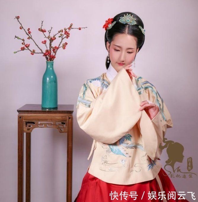 曹雪芹$这个女人才是林黛玉的原型,连曹雪芹都得叫她姑奶奶