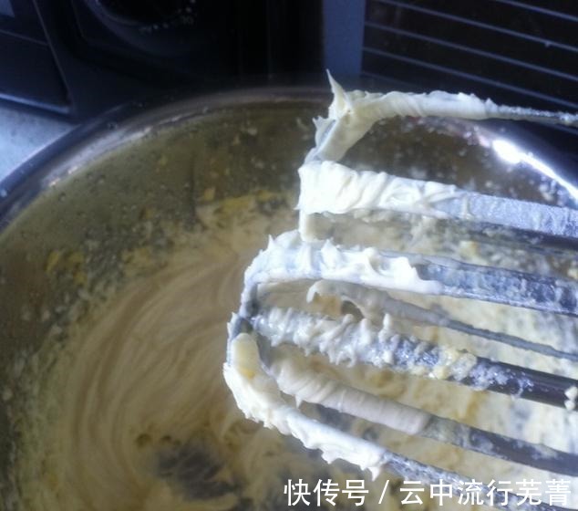 咸甜|咸甜相交的香葱曲奇，葱香浓郁、做法简单，换一种口味尝尝吧！