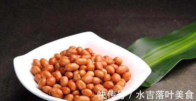 好吃|花生倒入滚烫的油锅，老一辈的拿手绝活，比肉还好吃，即将失传！