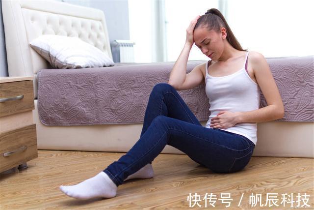例假|女生来例假时，“2黑、2红”敞开吃，暖宫排污血，子宫越来越干净