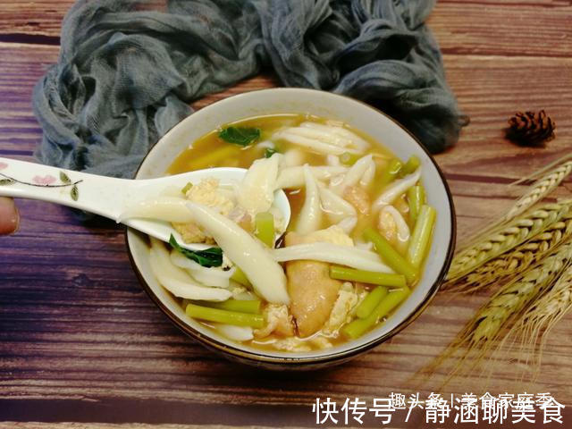 懒人|“懒人”面条,只和面不擀面,一把剪刀就能做出美味,快来试试吧