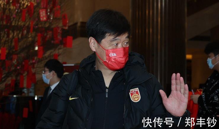 陈戌源|国足躺平,被越南队“踏尸踱步”!中超摆烂是元凶,陈戌源要负责