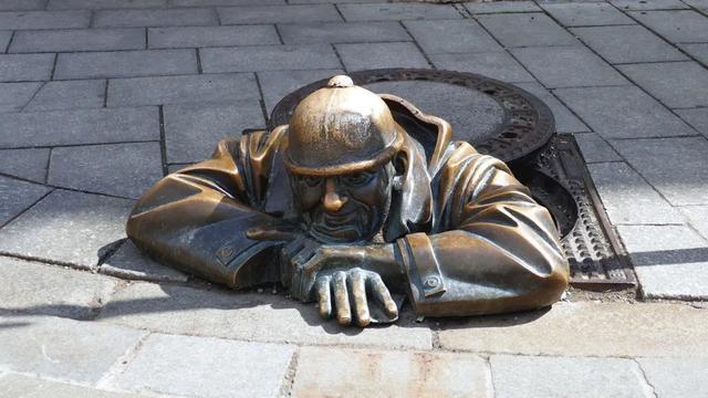 |奇丑无比、这些雕塑都是来搞笑的吗怎么一个个都这么搞笑