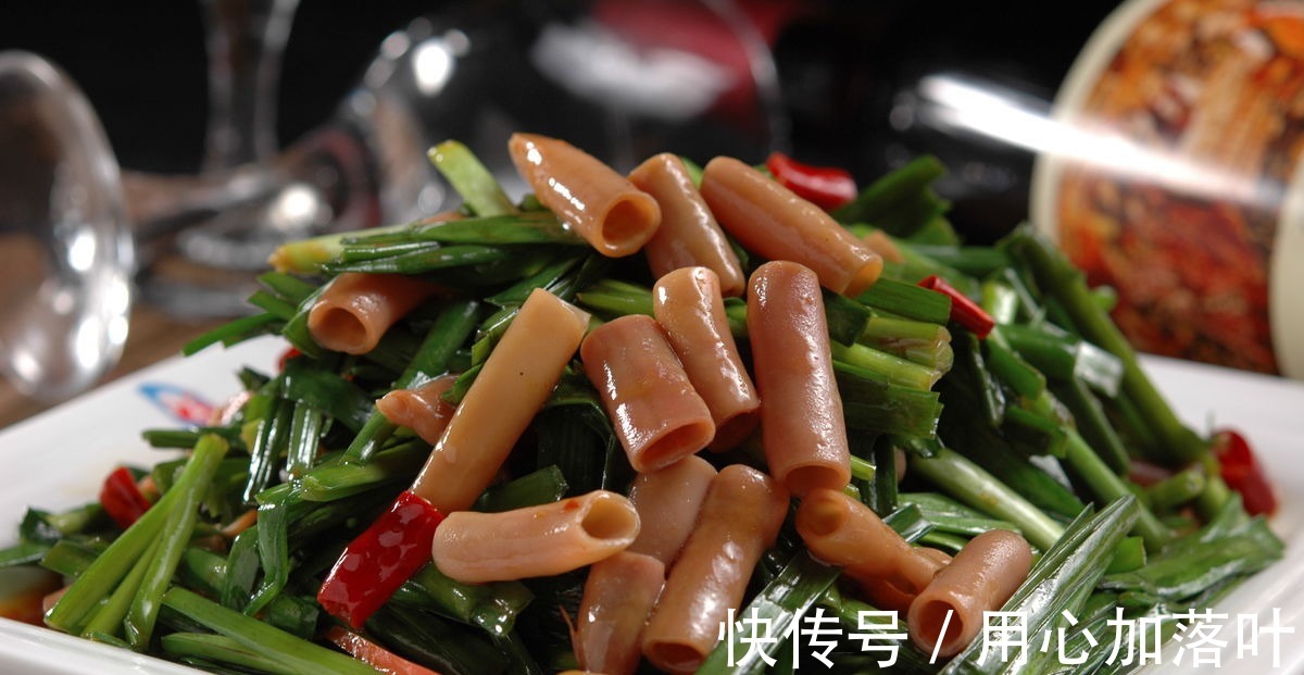 教你营养美味的韭菜炒海肠,简单易做又好吃下饭,一顿一盘不够吃!