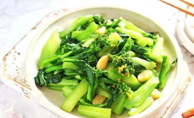 冬天到了，买菜时记住“4买3不买”，买对做菜更好吃，营养高