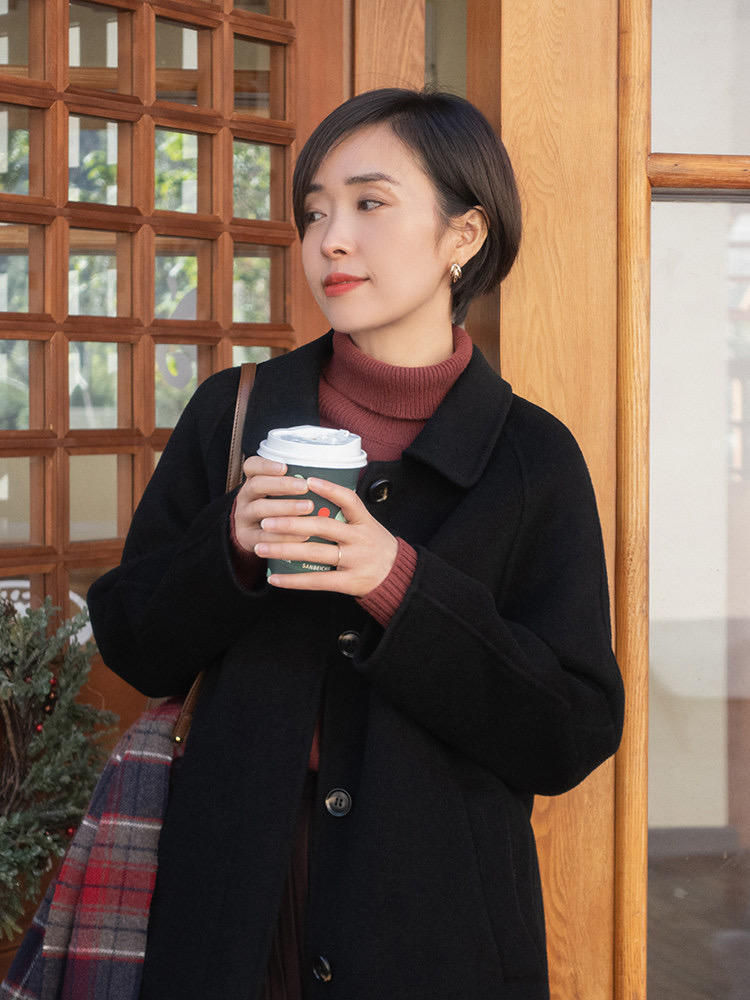 大衣 奔三奔四的女性冬天怎么穿?试试这些直筒大衣,时髦显瘦又有气场