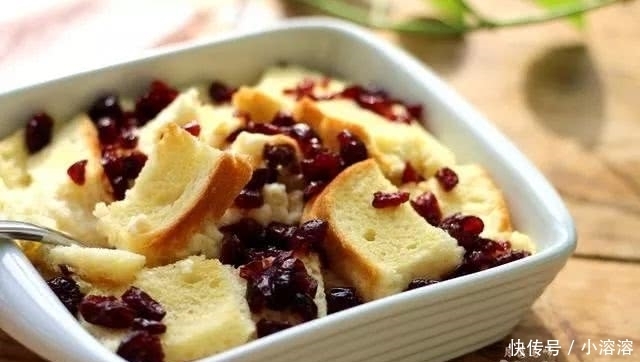 鸡蛋、牛奶搅一搅,居然这么好吃,奶香浓郁,香出3条街