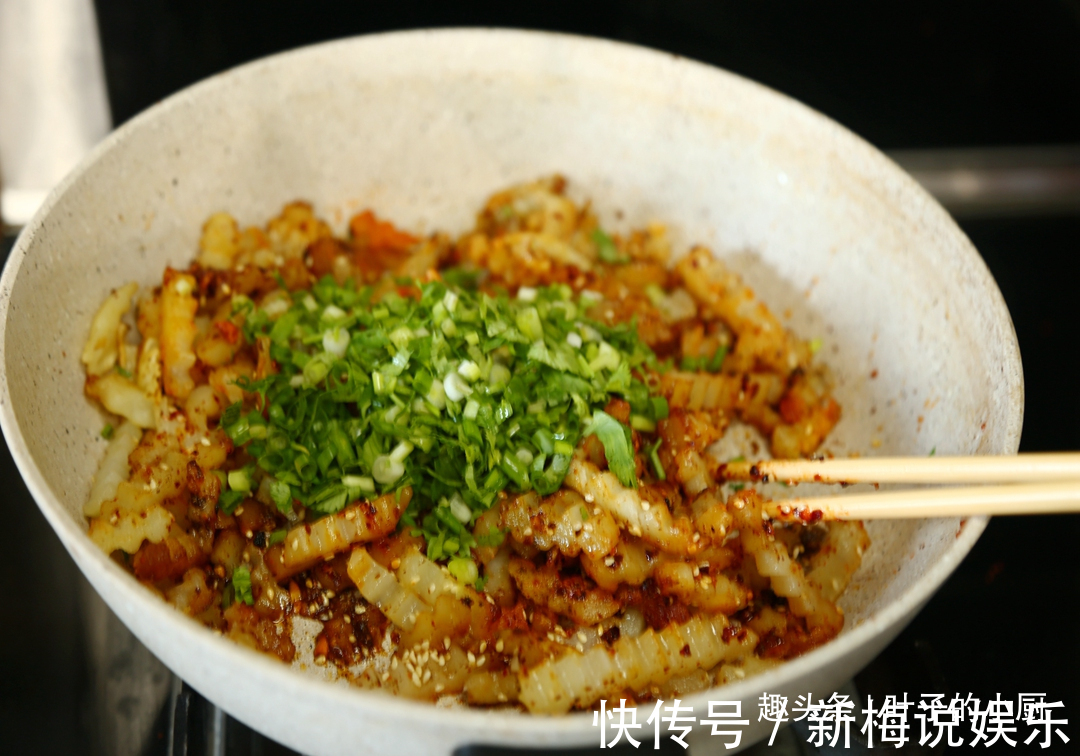 土豆吃了几十年,第一次如此做,太香了,5盘都不够吃