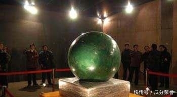 遗留|80岁老人死前遗留的枕头，过了几年拆开，居然找到四个国宝